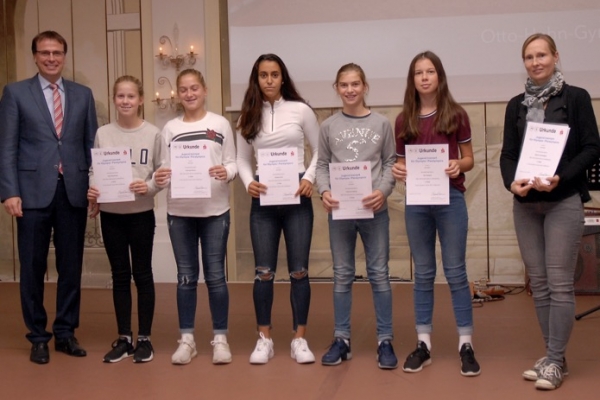 Otto-Hahn-Gymnasium Ludwigsburg – Tennis WK III Mädchen – 2. Platz Bundesfinale